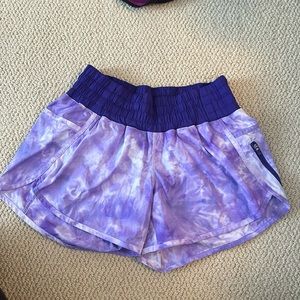 Lululemon “Tracker” shorts size 8